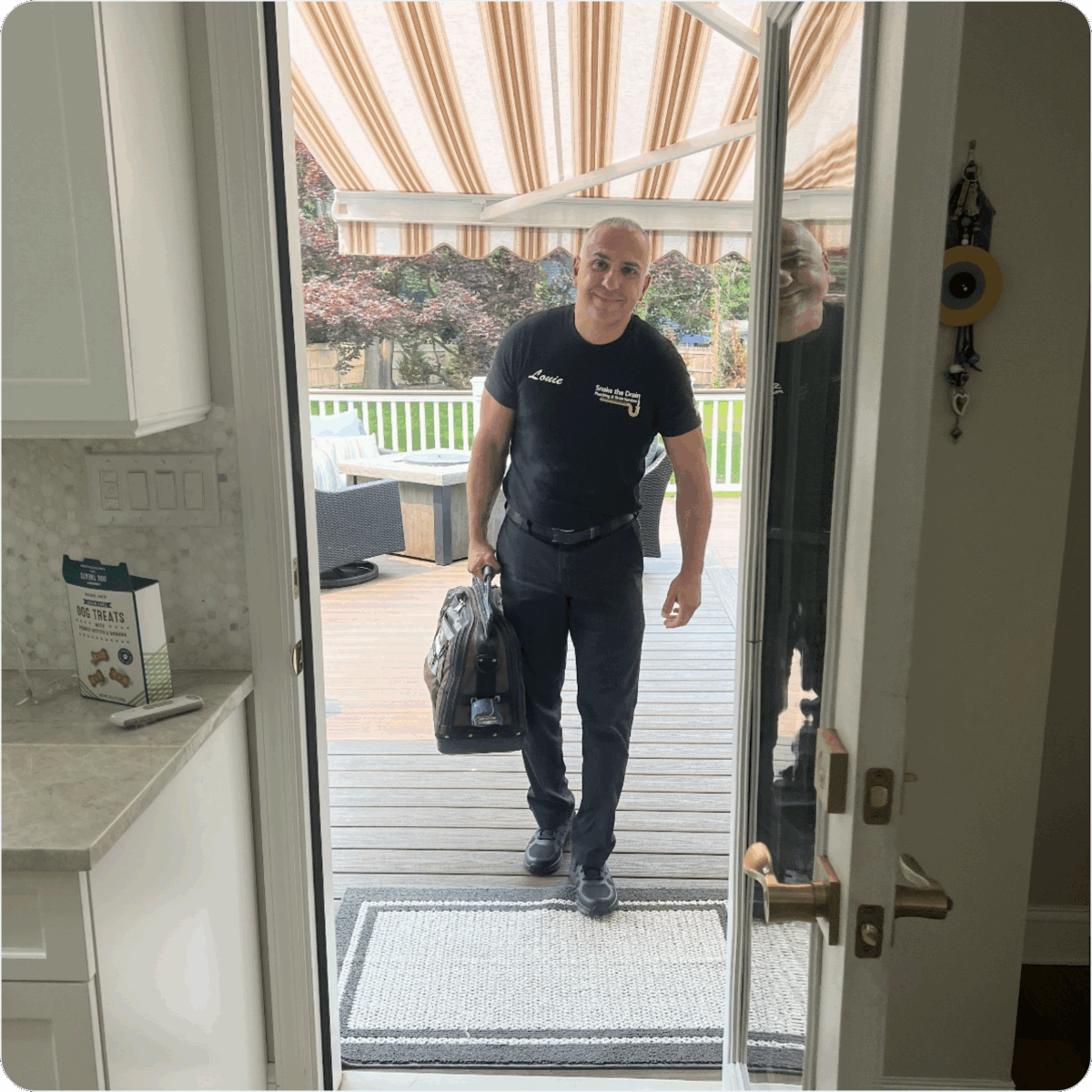 Contact illustration 3